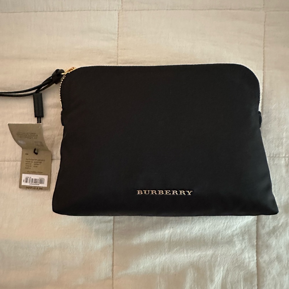 Burberry Black Zip-Top Nylon Clutch Pouch Cosmetic Bag – New with Tags